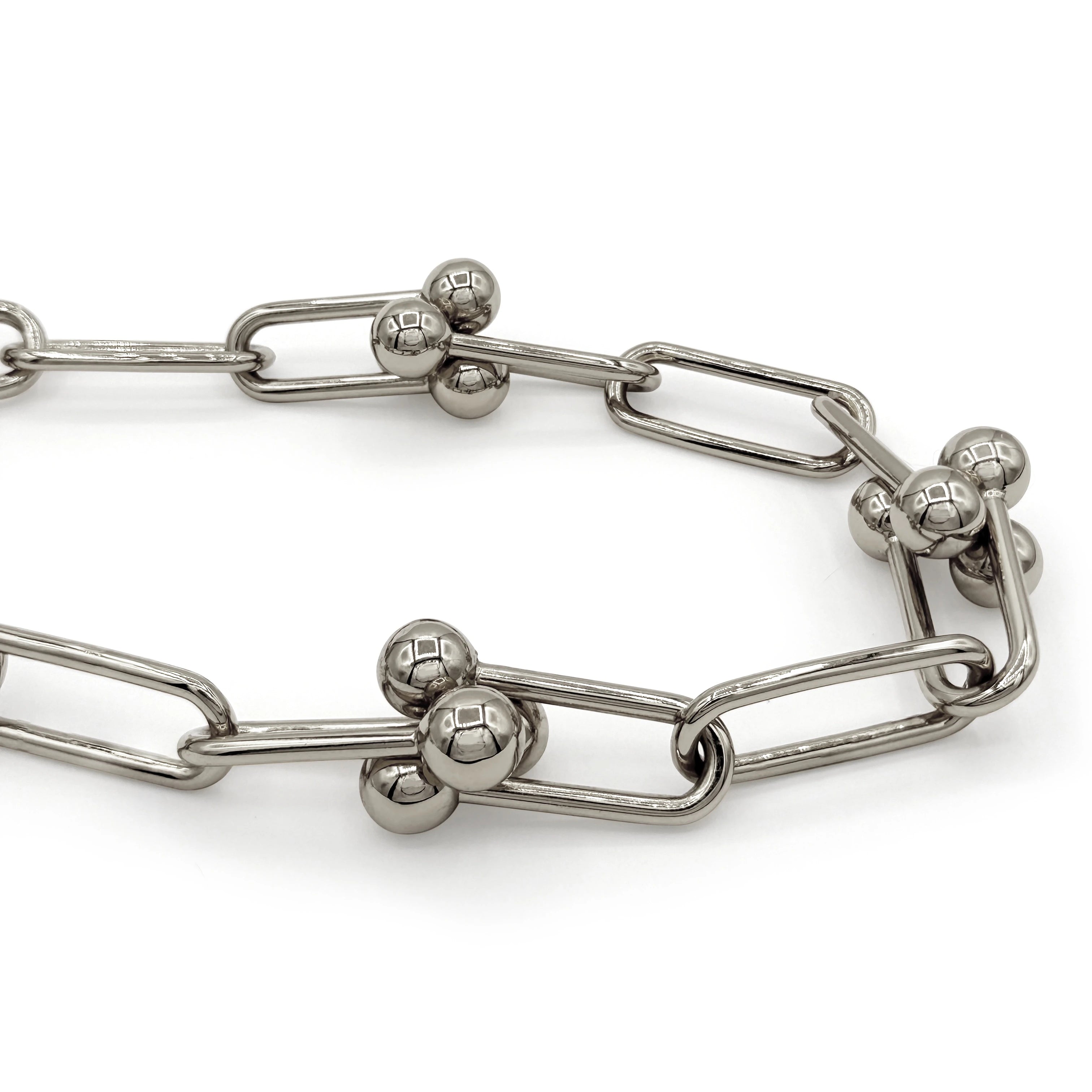 ARC NECKLACE