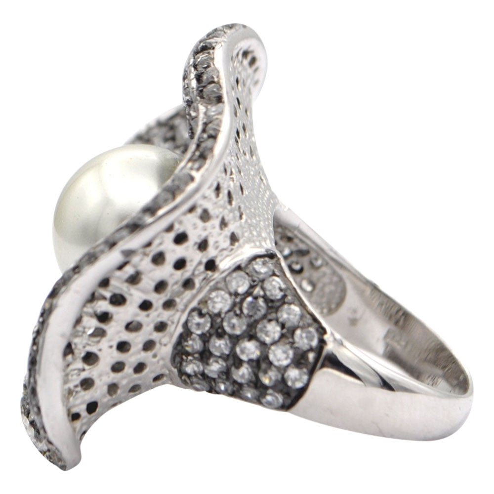 BAGUE FLEUR PERLE GRISE & CRISTAUX NATURELS - MY LITTLE VENDOME