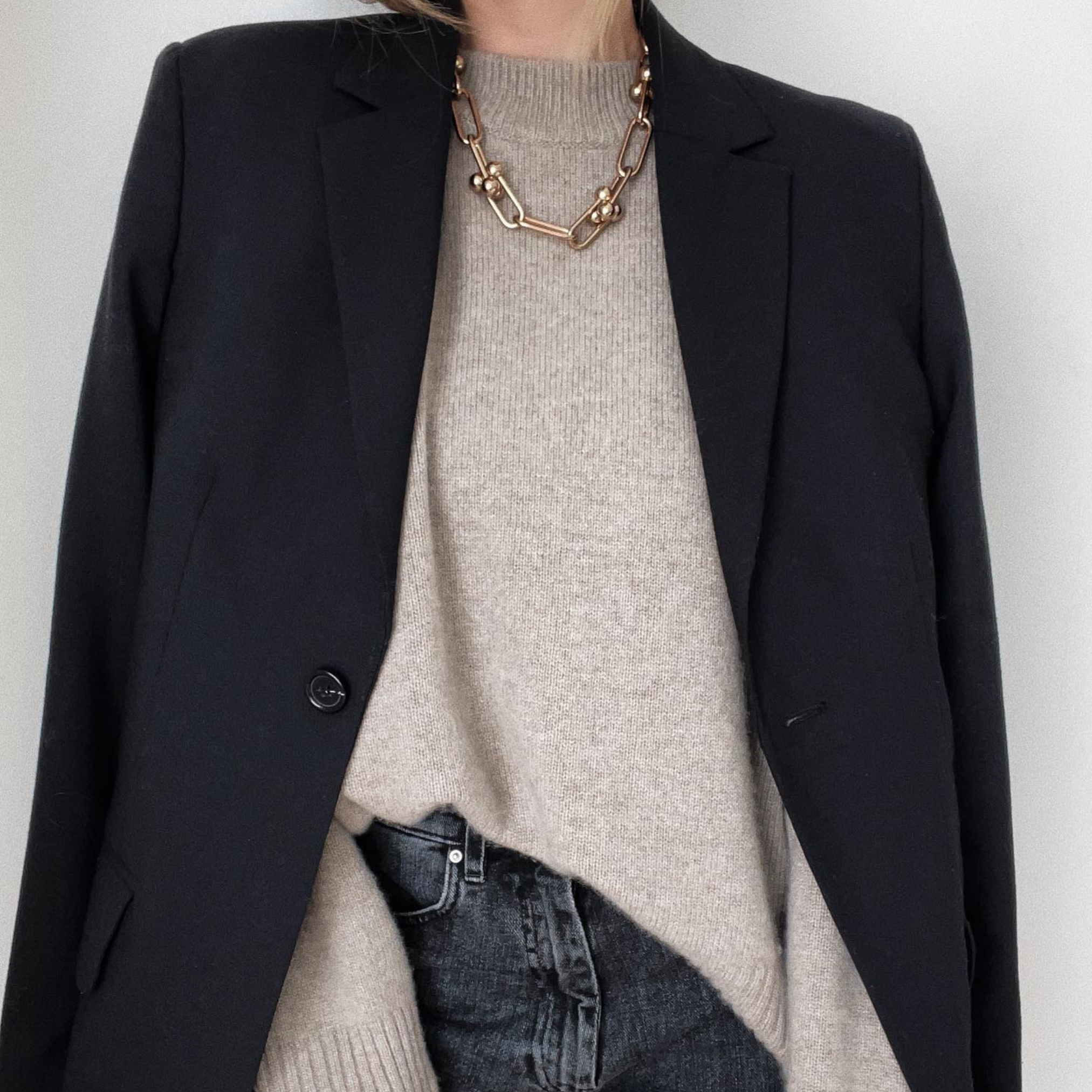 ARC NECKLACE