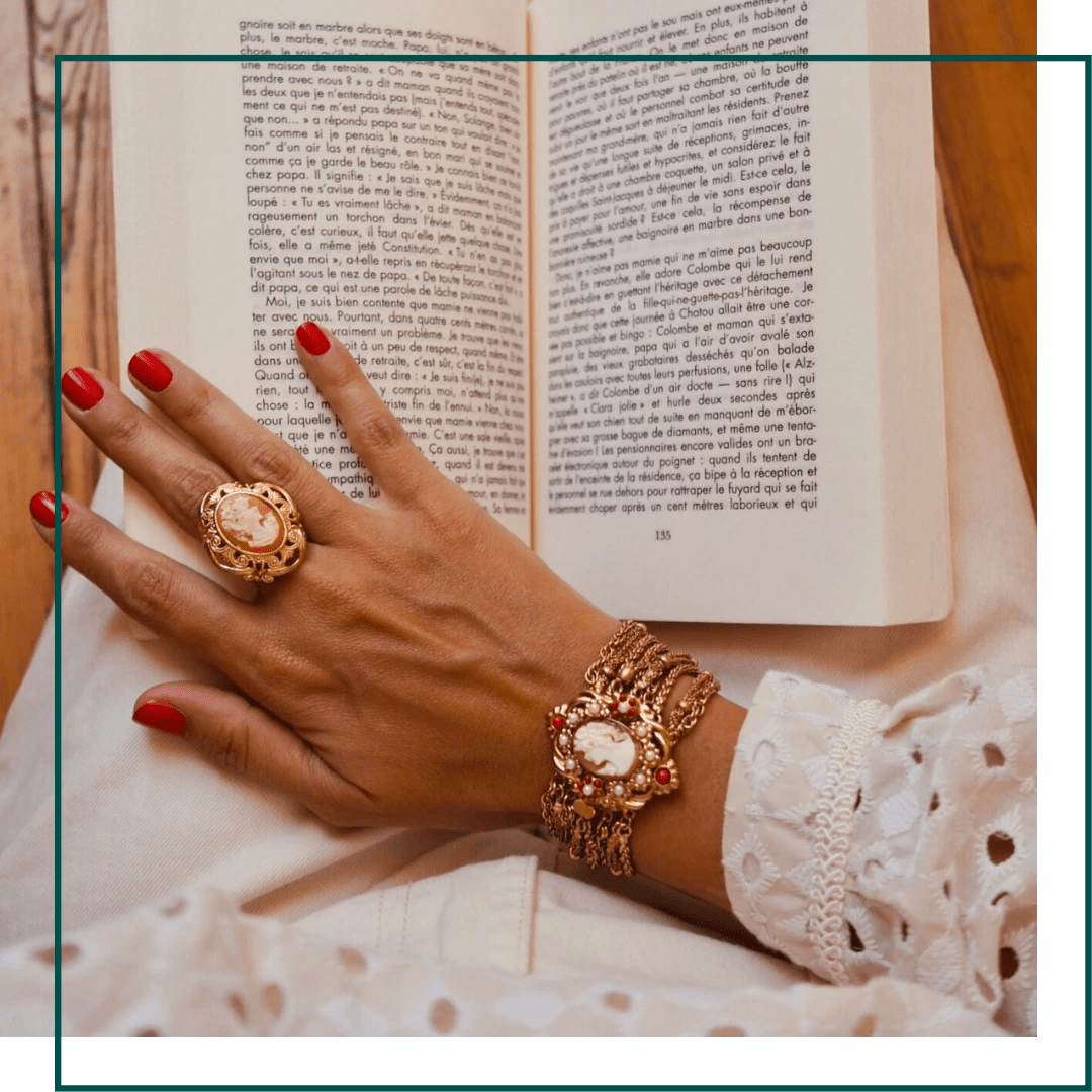 COFFRET CAMEE LOUVRE 2 ou 3 bijoux - MY LITTLE VENDOME