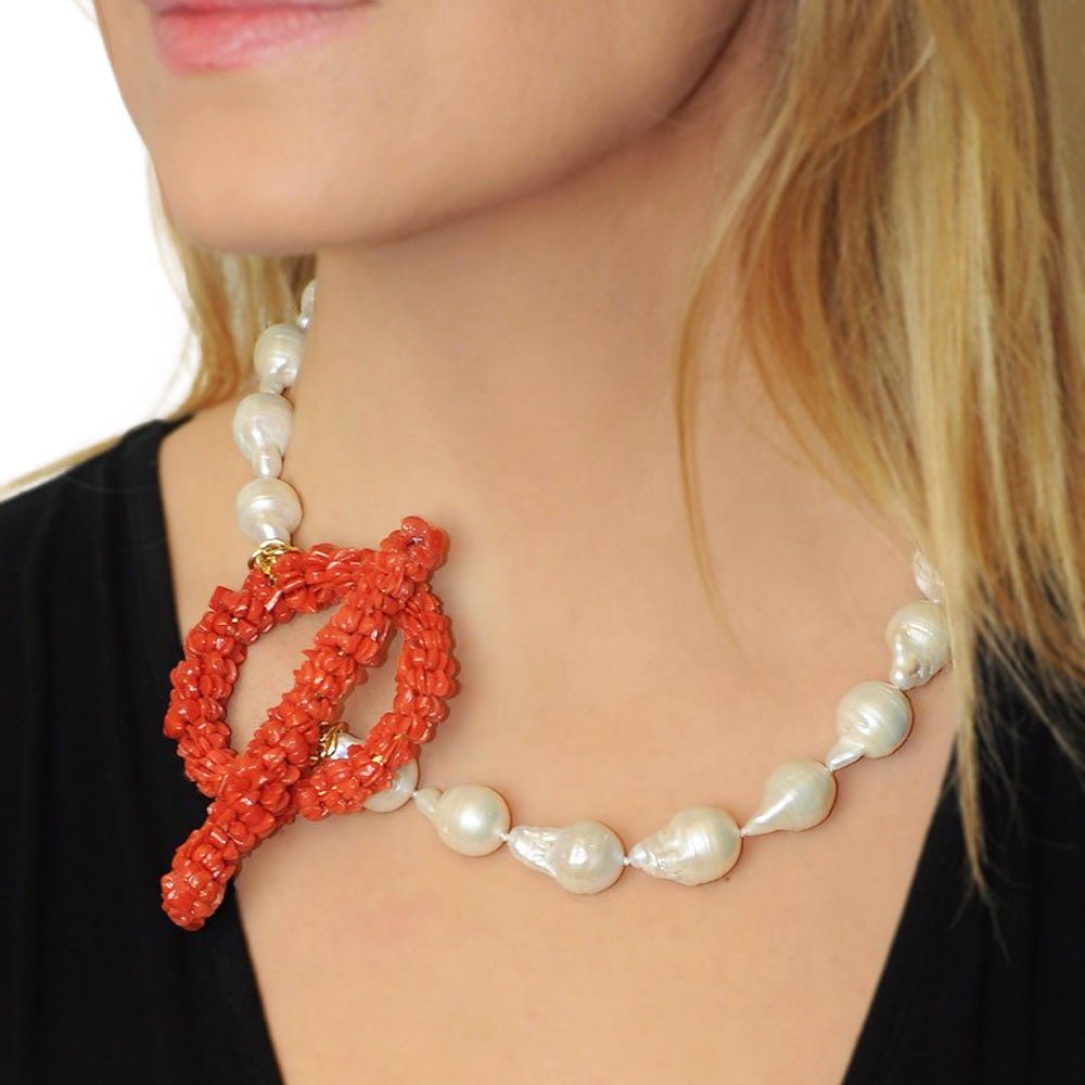 COLLIER DE PERLES BAROQUES & CORAIL ROUGE - MY LITTLE VENDOME