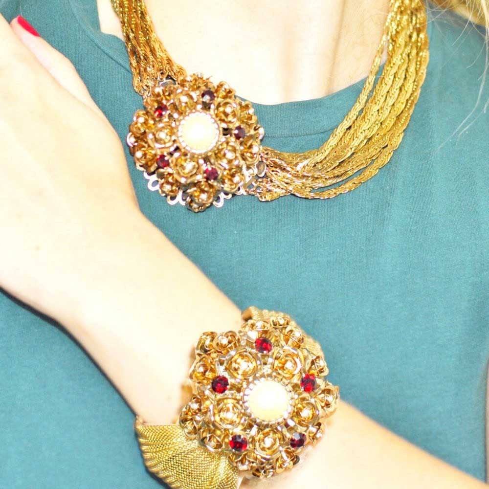GRENAT FLOWER JEWELRY GIFT SET FOR WOMEN Necklace + Cuff Bracelet - MY LITTLE VENDOME