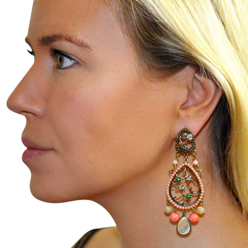 BOUCLES D'OREILLES VINTAGE DE STYLE VICTORIEN EN PERLES DE CORAIL ET NACRE NATURELLE - MY LITTLE VENDOME